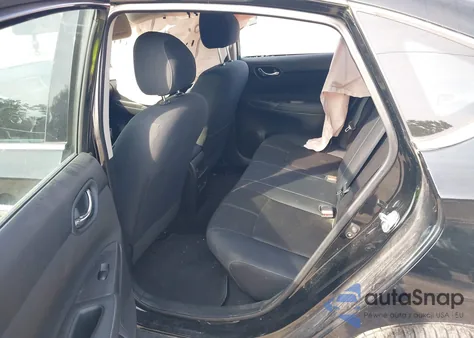 2018 Nissan Sentra S z USA, uszkodzony, nr VIN 3N1AB7AP9JY215549